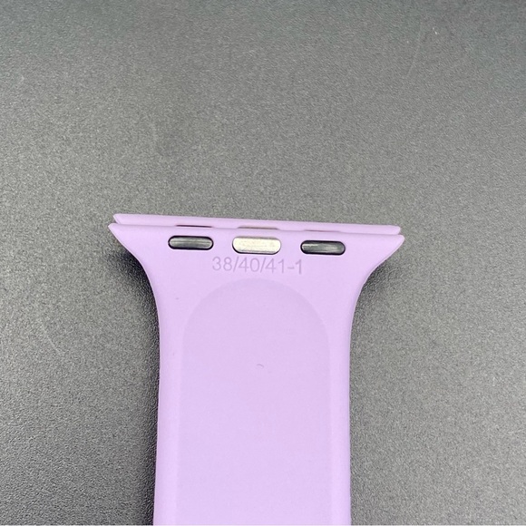 Lavender Apple Watch band - Picture 2 of 2